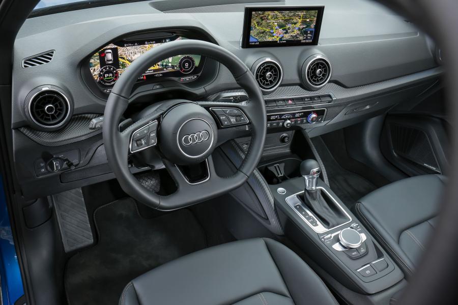 Торпедо Audi Q2 TFSI Design 2016 года  (WW) (фото 3 из 16)